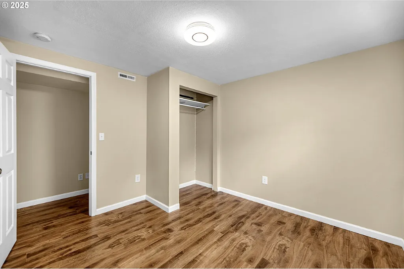 1320 Nw Maple Ln #B - Photo 7 of 16