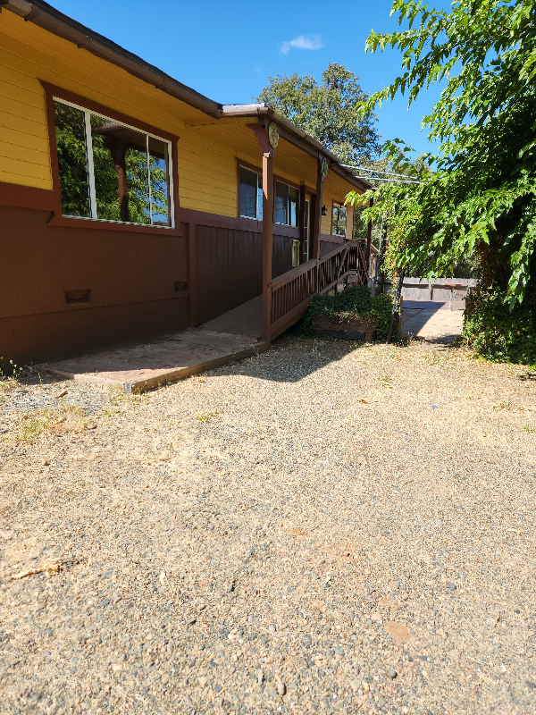 15897 Vierra Rd - Photo 2 of 2
