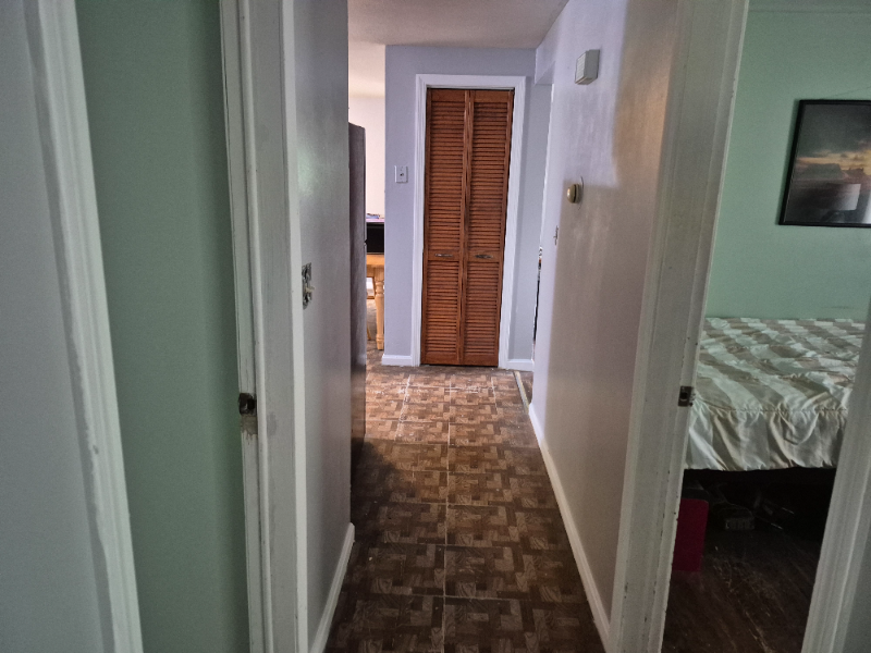 223 Garnet St - Photo 3 of 12