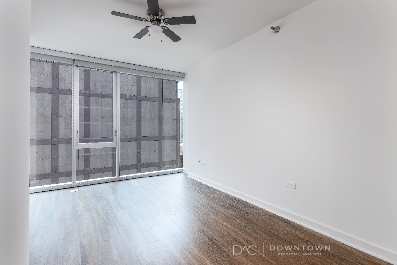 300 W Grand Ave #301 - Photo 6 of 10