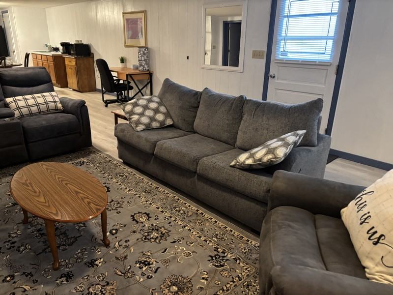 13 Pennwood Rd #B - Photo 7 of 20