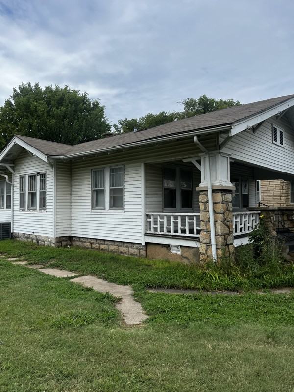 322 S Jefferson Ave - Photo 2 of 13