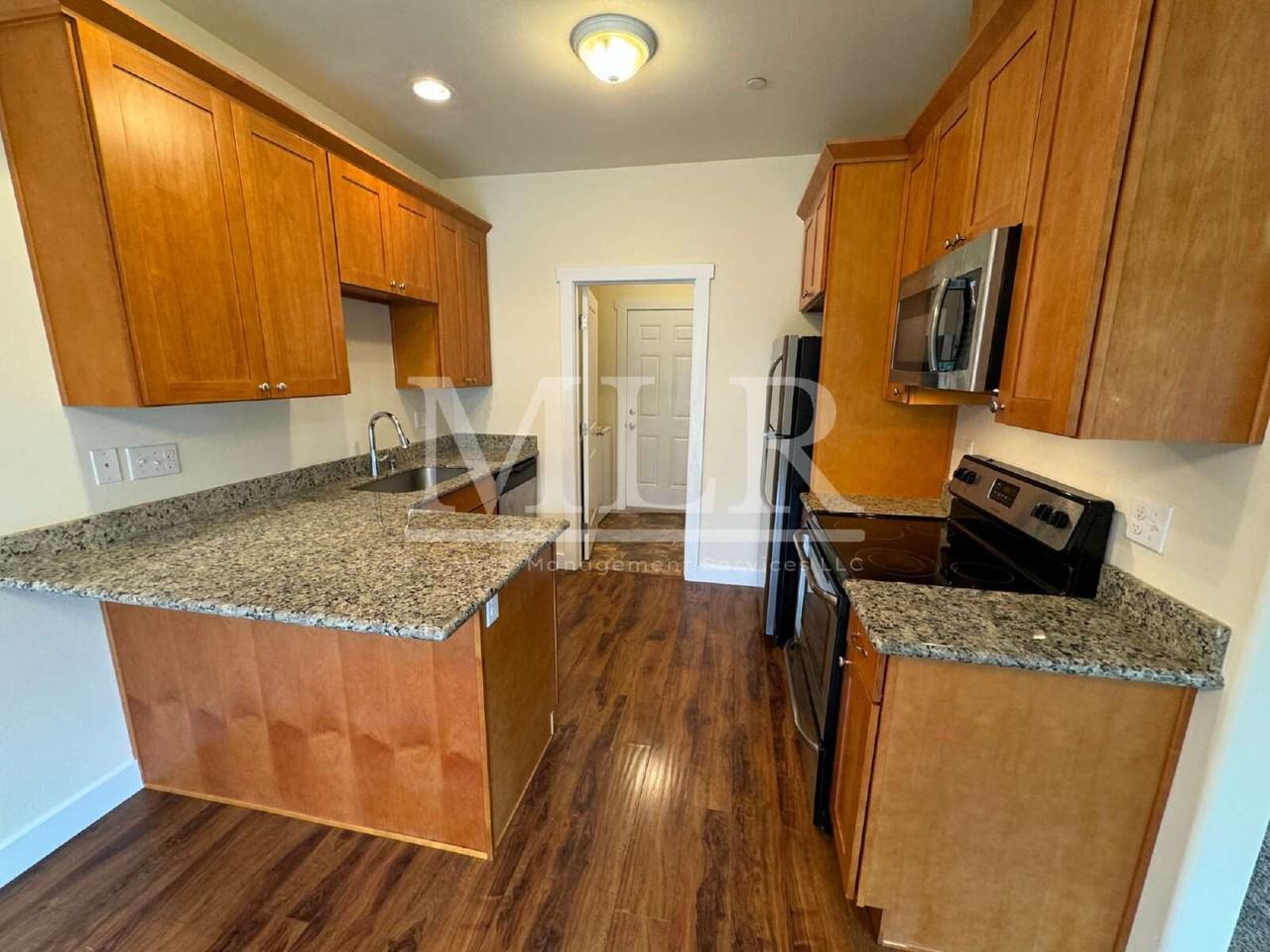 Cirque Dr W - Photo 3 of 20