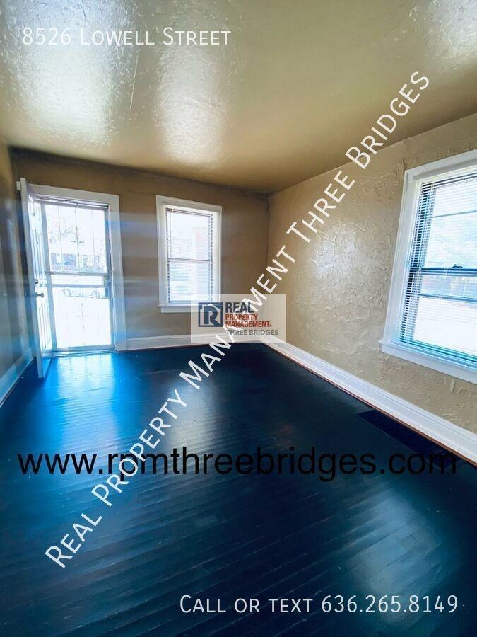 8526 Lowell Street - Photo 3 of 14
