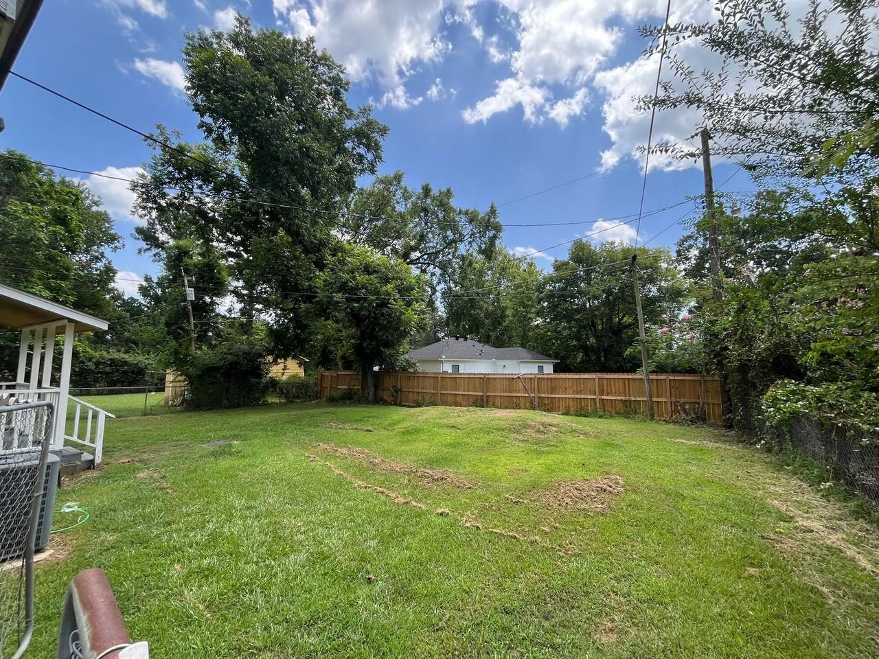 207 Roosevelt Rd - Photo 3 of 19