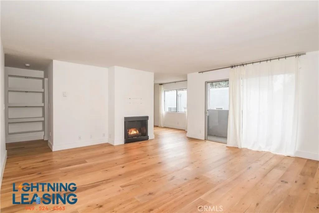 811 1/2 6th St #105D - Photo 2 of 17