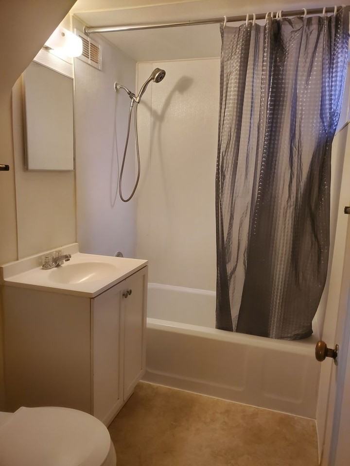 708 W 1st Ave - Photo 3 of 21