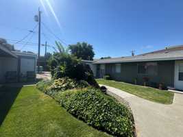 featured image of 1419 1419 -1423 Meade Ave