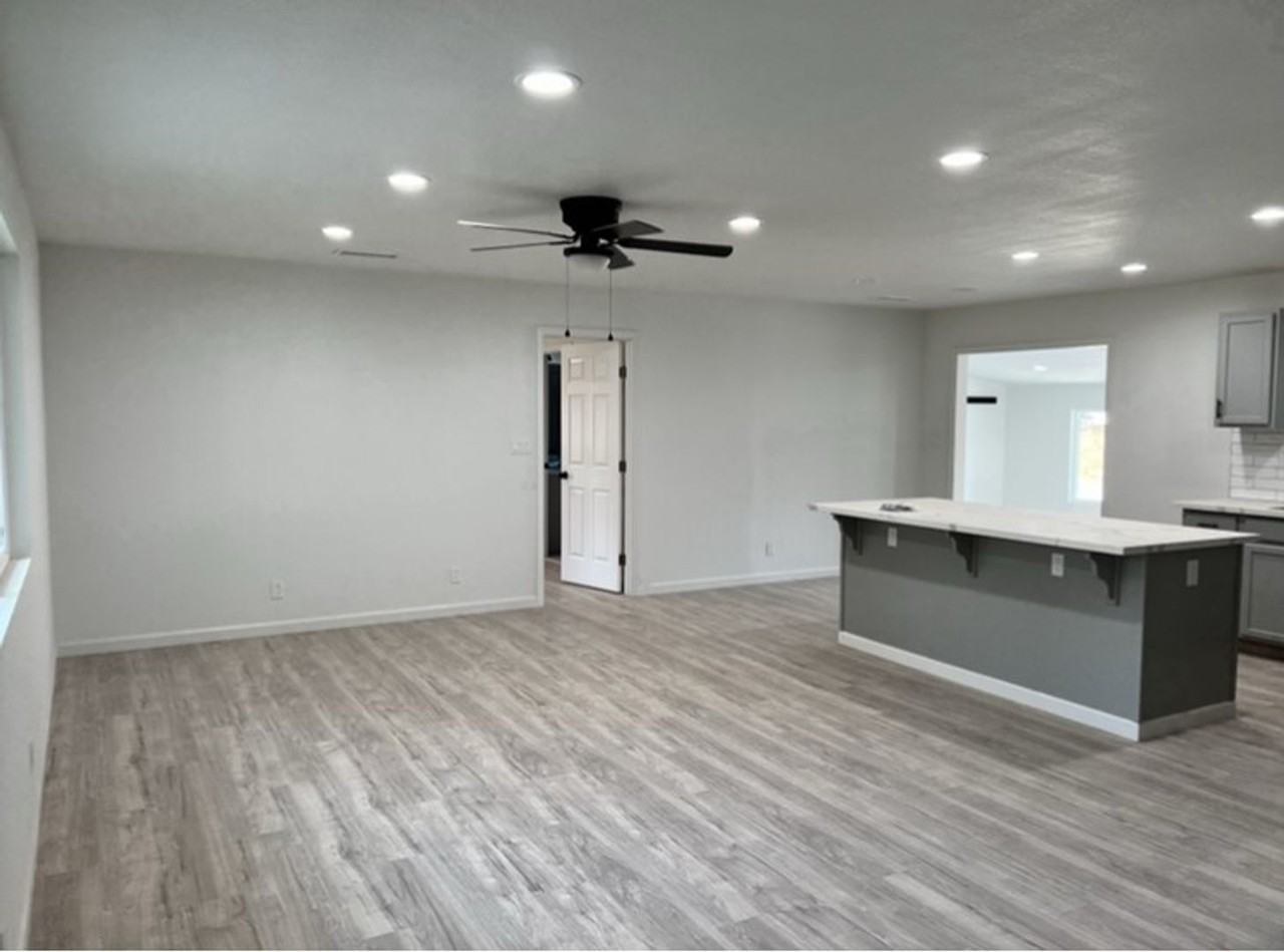 35220 Avenue 13 1/2 - Photo 3 of 11