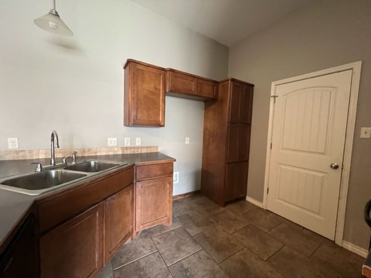 3949 Carrera Ln - Photo 5 of 18