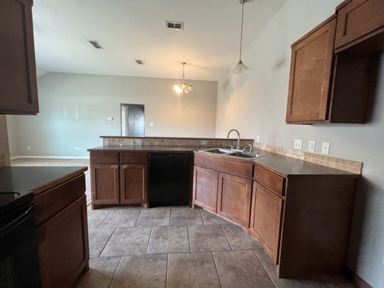 3949 Carrera Ln - Photo 6 of 18