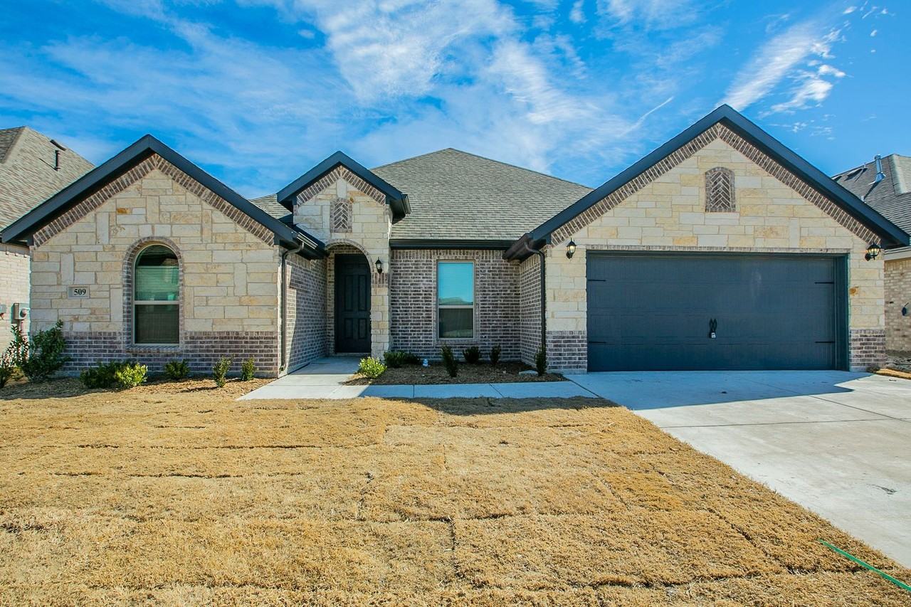 509 Christel Sun Ln - Photo 2 of 50