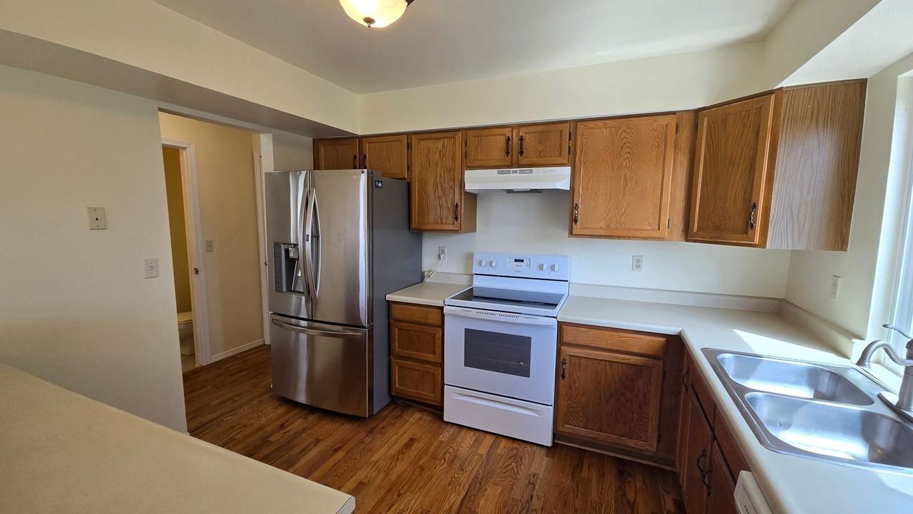 3855 Blazingwood Way - Photo 7 of 31