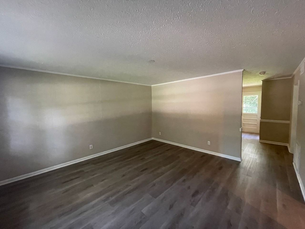 513 Leander St - Photo 2 of 10