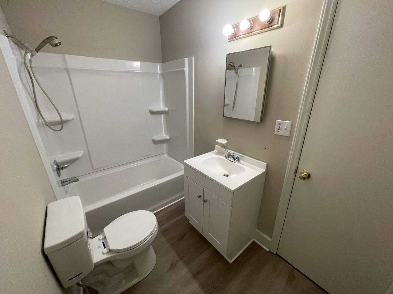 513 Leander St - Photo 7 of 9