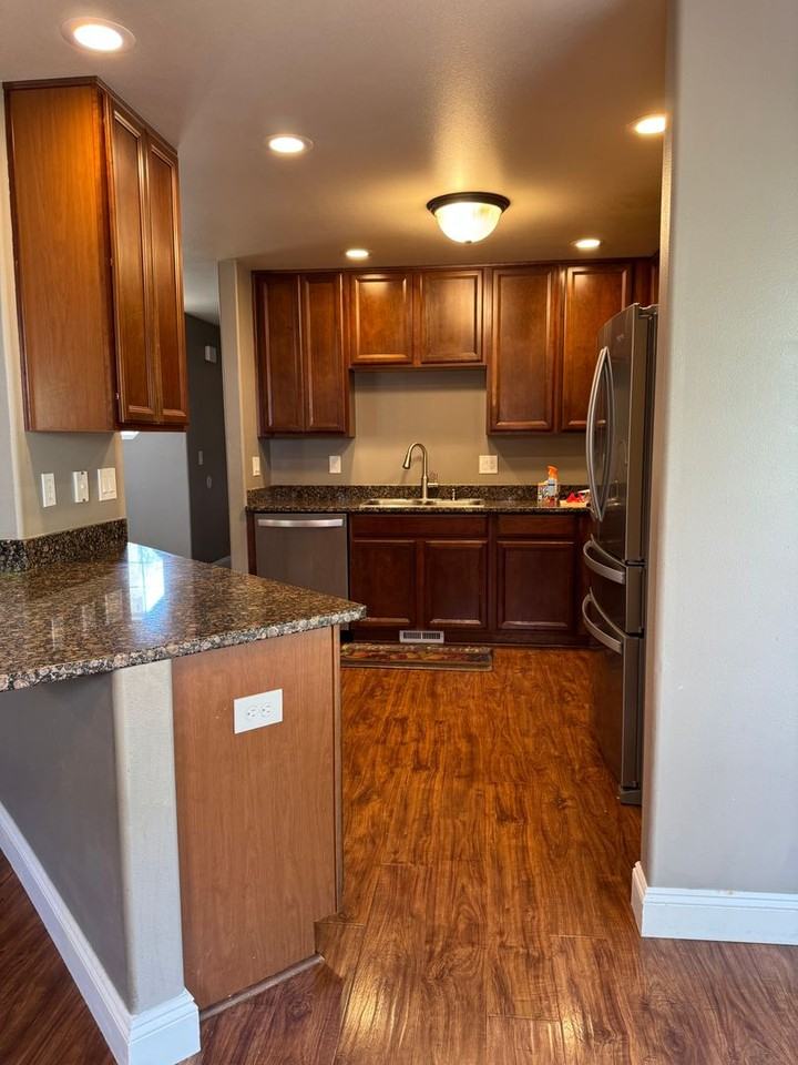 1454 Four Seasons Dr - Photo 4 of 9