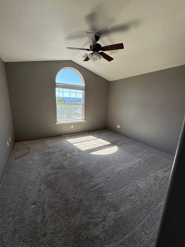 1454 Four Seasons Dr - Photo 6 of 9