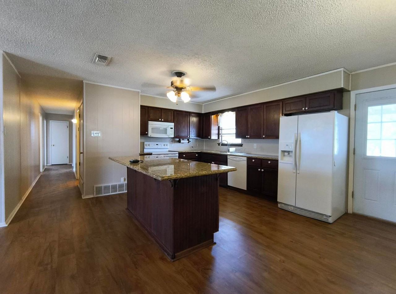 7865 Gladiola Ave - Photo 3 of 19