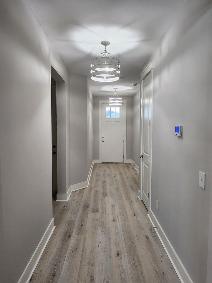 1083 Harrison Bayou Dr - Photo 5 of 37