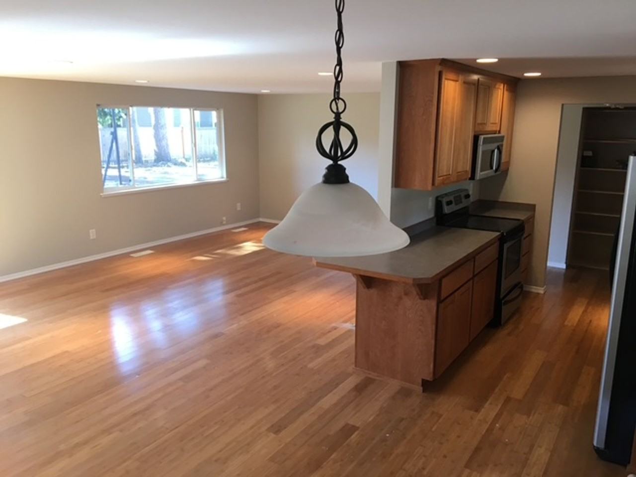 11828 47th Dr Ne - Photo 2 of 7