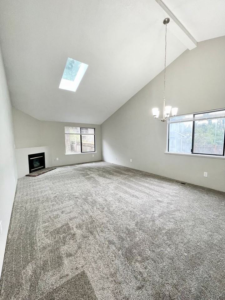 17932 Oatfield Rd - Photo 3 of 19