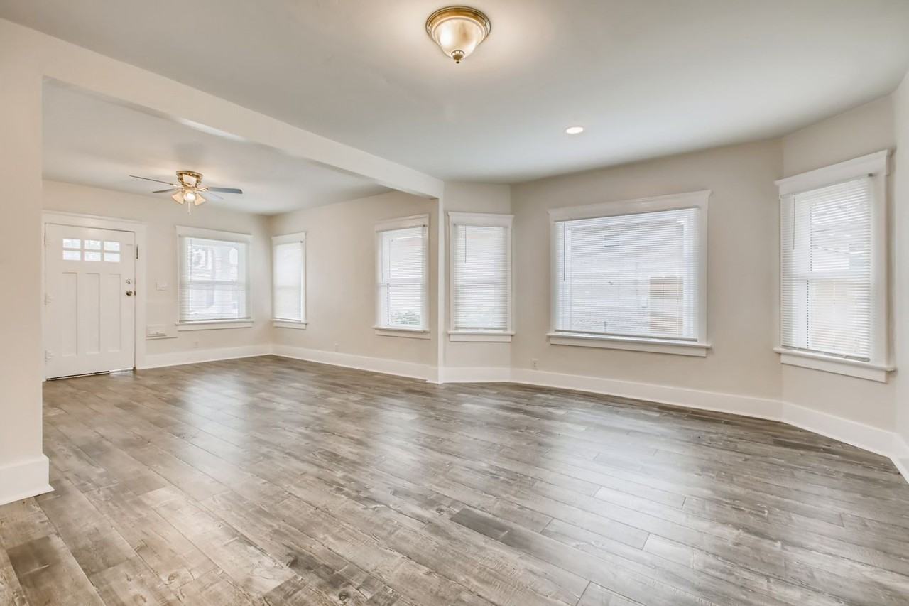 4510 32nd St - Photo 3 of 22