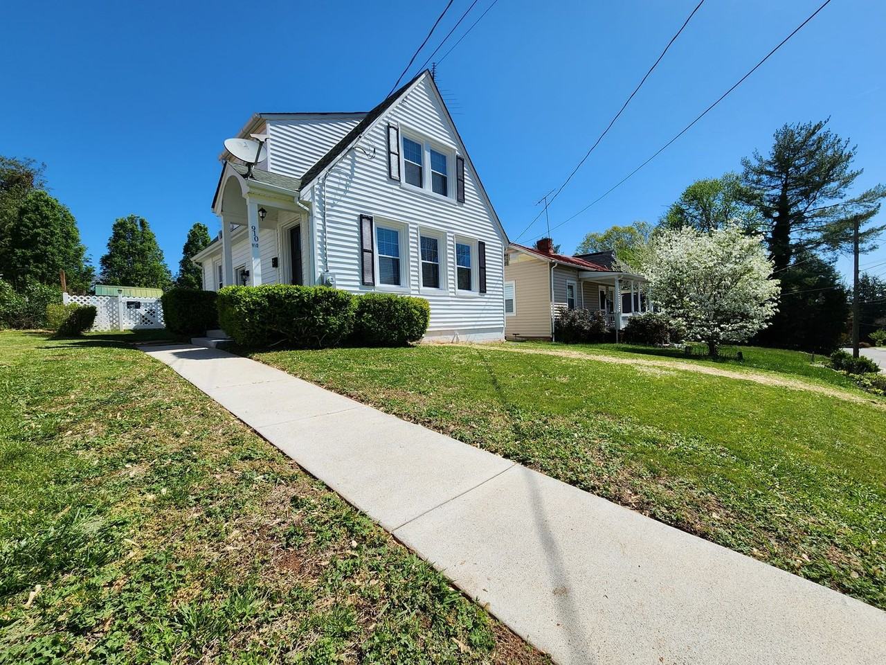 910 Dearing St - Photo 2 of 27