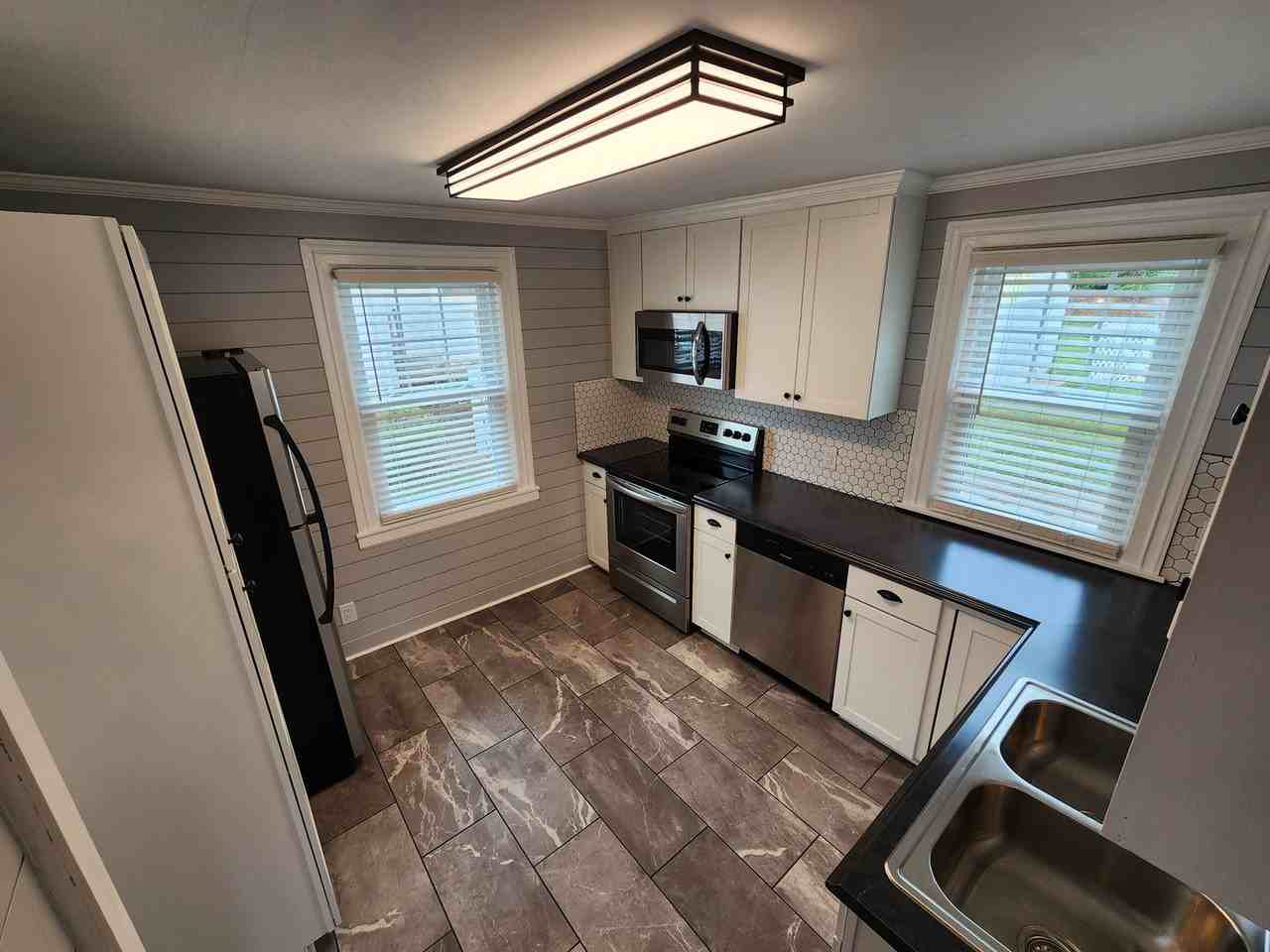 910 Dearing St - Photo 3 of 27