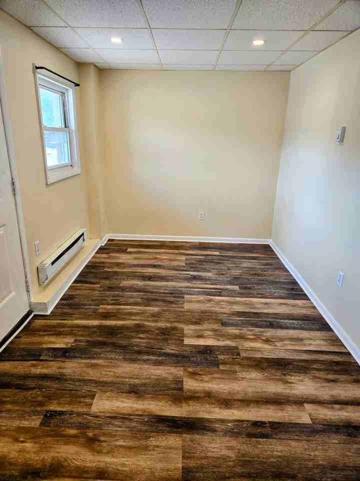 703 N Front St - Photo 2 of 9