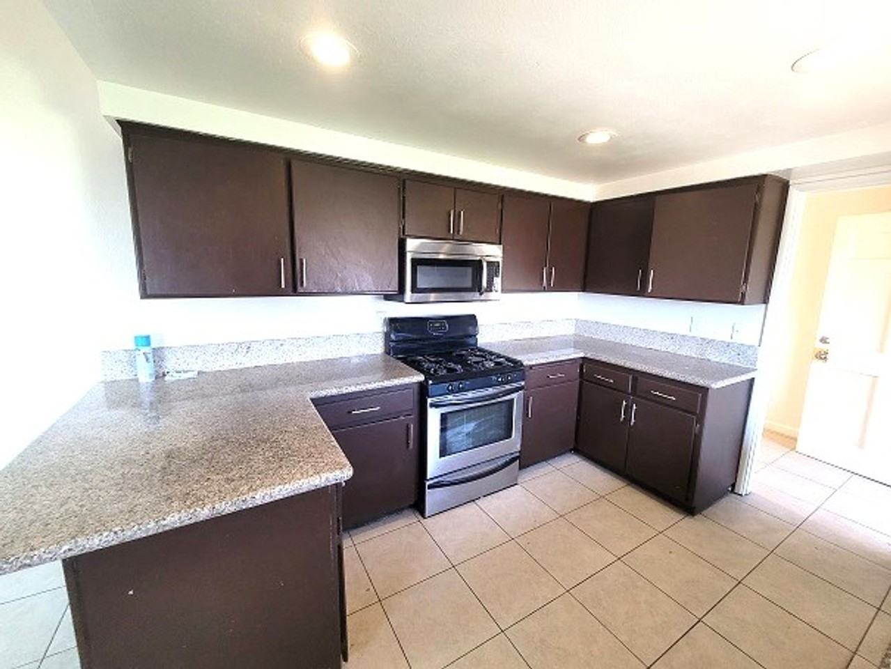 25398 Eureka St - Photo 2 of 26