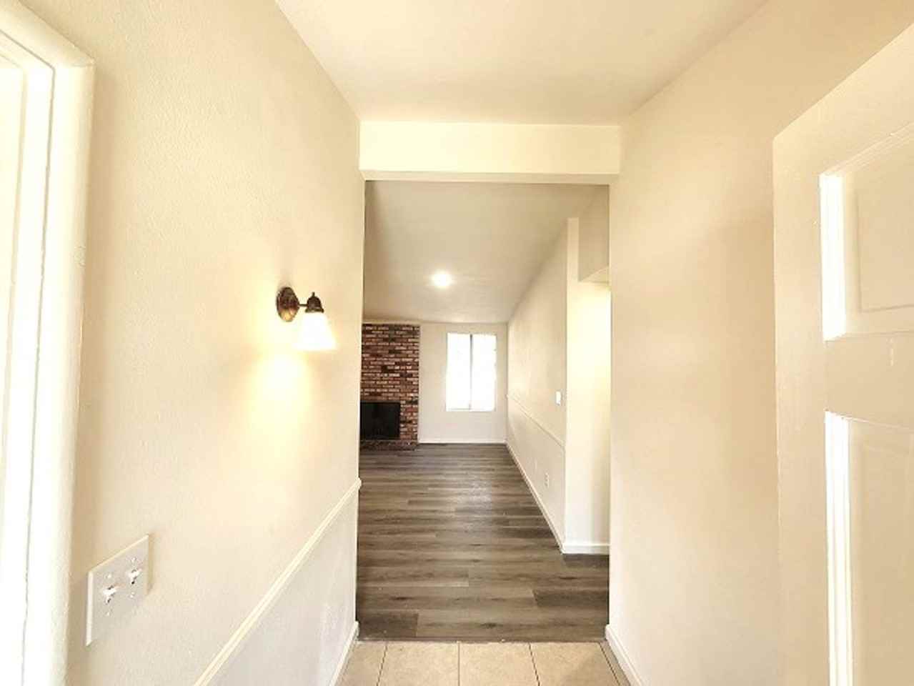 25398 Eureka St - Photo 5 of 26