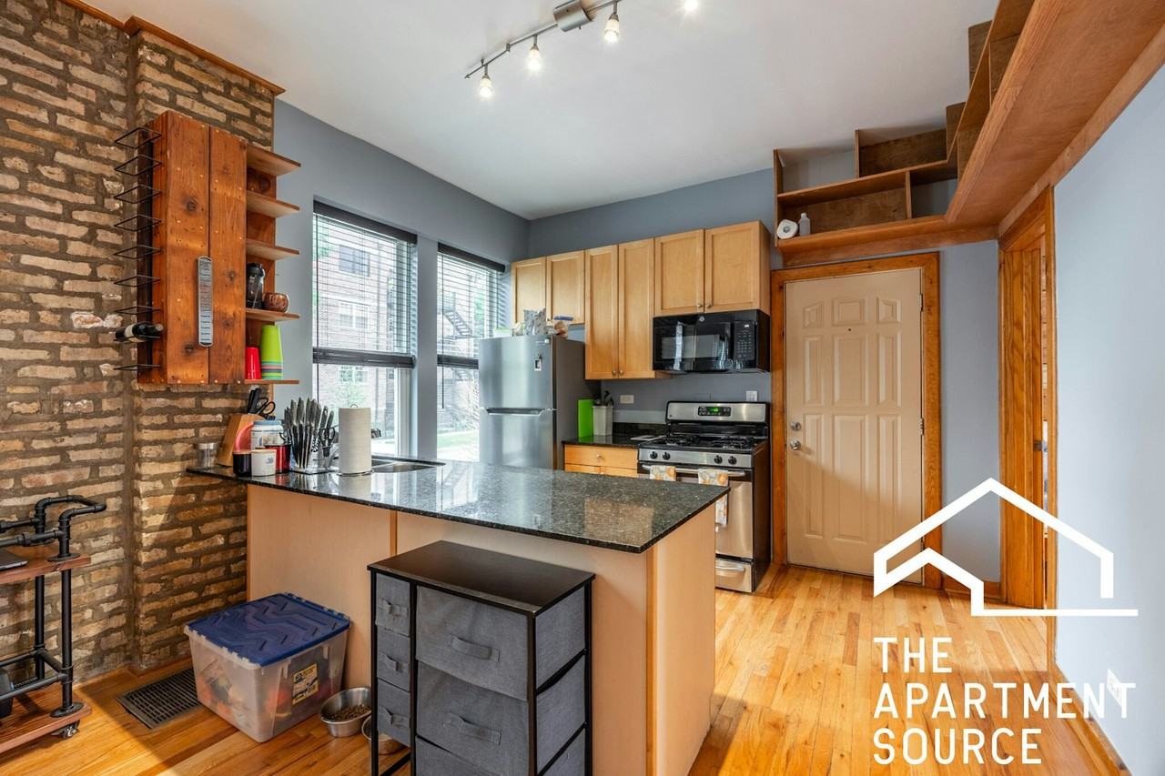 1349 North Washtenaw Avenue, Unit 1S - Photo 3 of 15