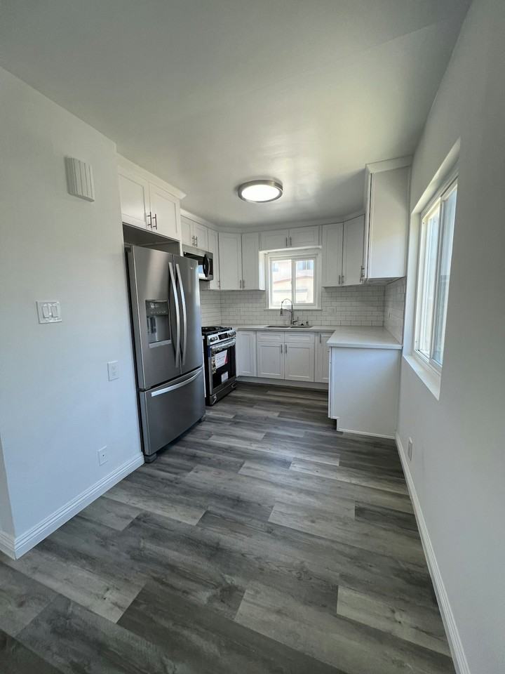 1030 2nd Street, Unit 12 - Photo 7 of 28