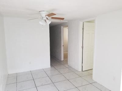 4724 TICE ST - Photo 5 of 6