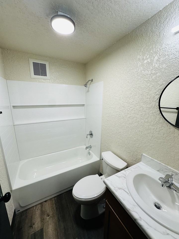 1011 N 2nd St - 12 Plex - Photo 4 of 9