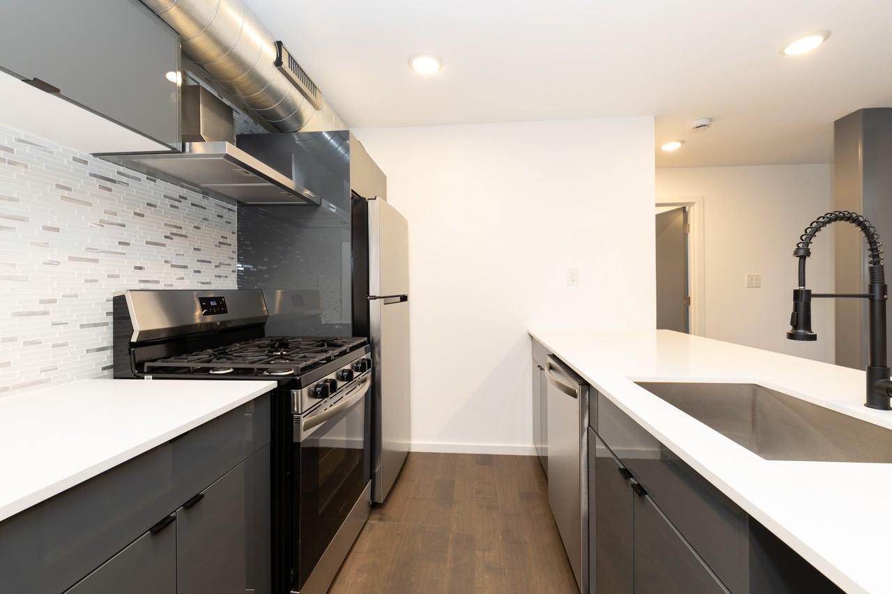 1941 North Marshall Street - Photo 4 of 20