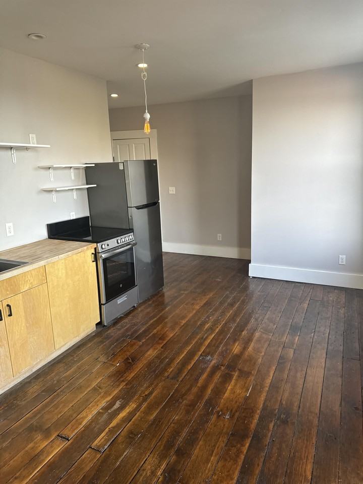205 West McMicken Avenue - Photo 5 of 18