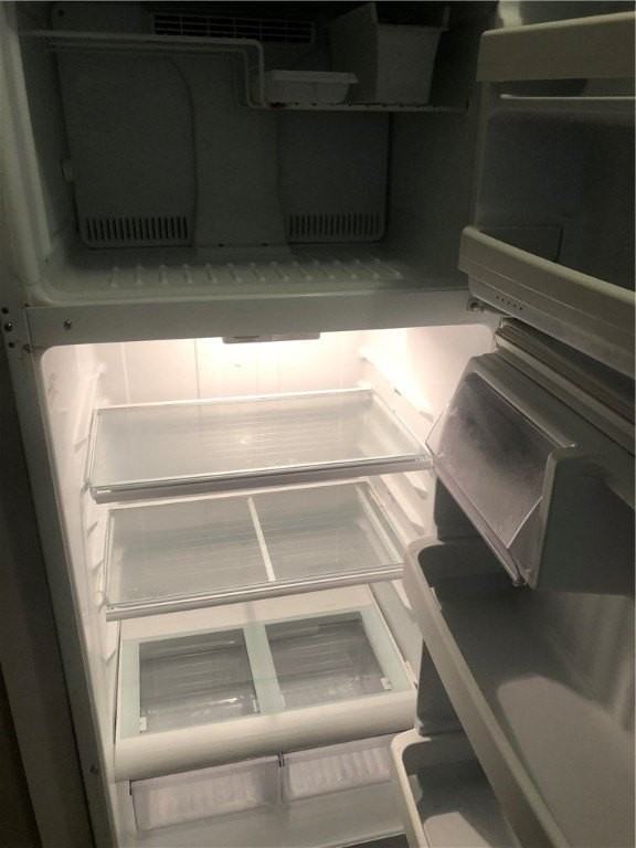 718 Kinney St - Photo 5 of 13