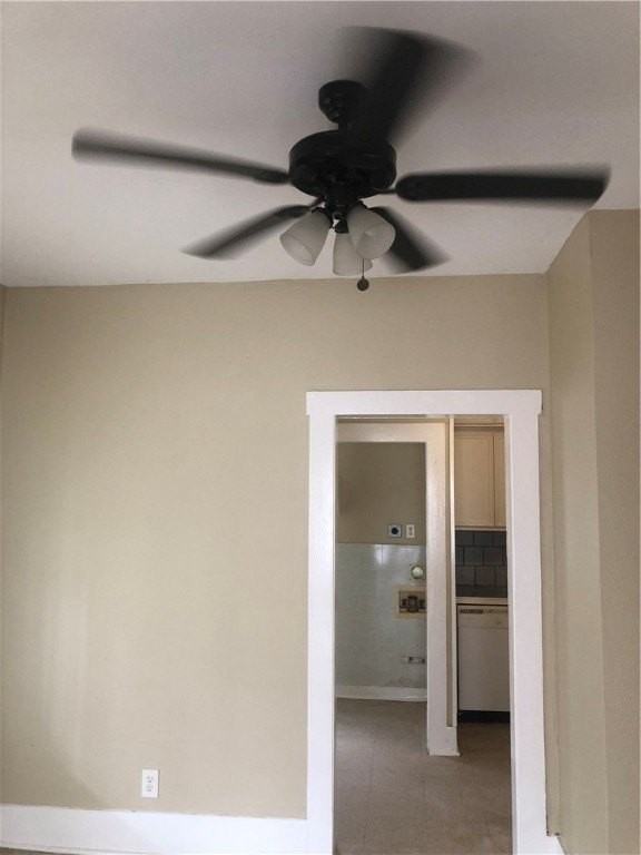 718 Kinney St - Photo 7 of 13