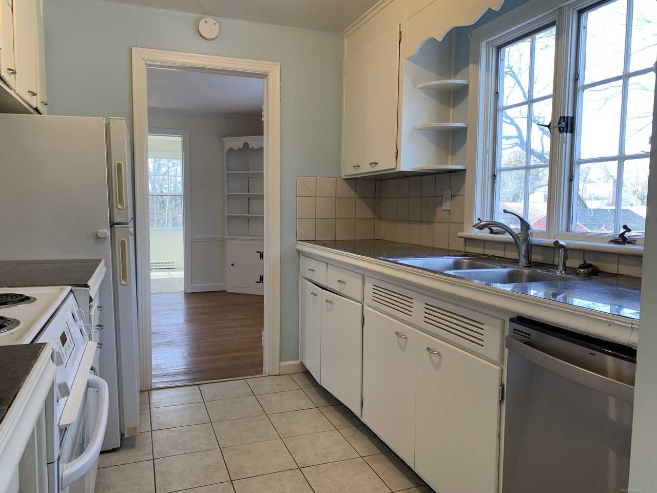 16 Garfield Ave - Photo 4 of 26