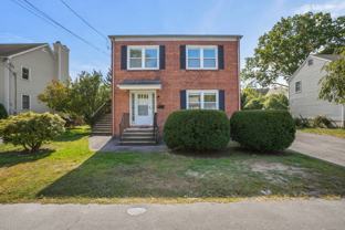 221 Hunyadi Ave - Photo 1 of 1