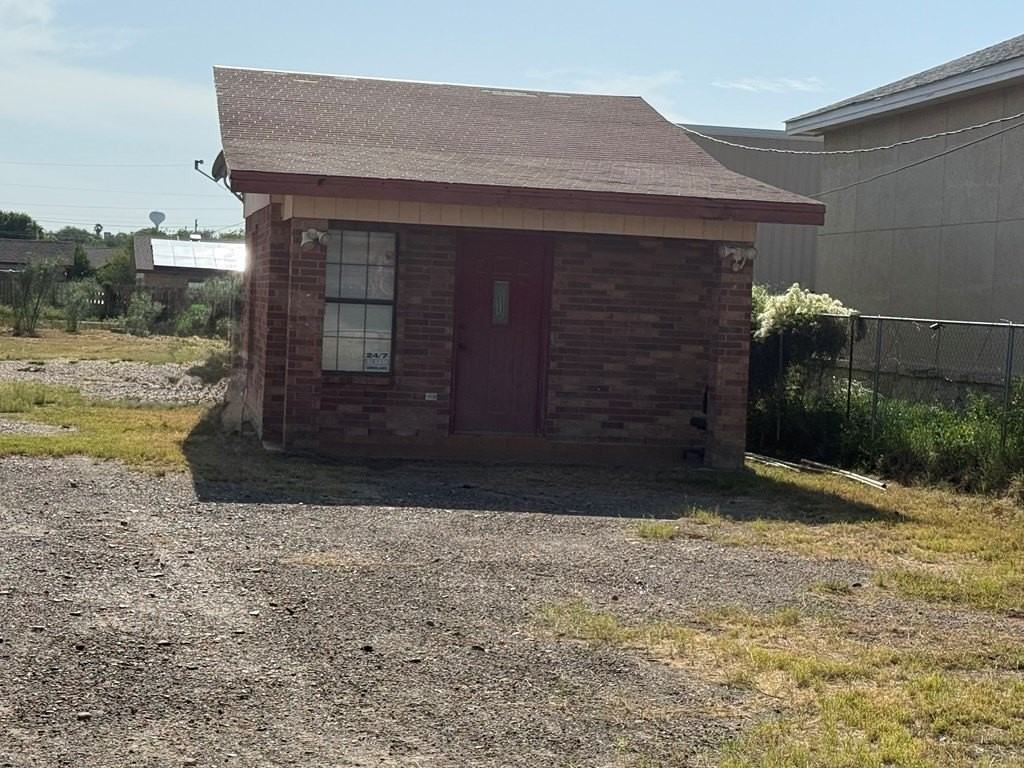 1569 South Veterans Boulevard - Photo 2 of 10