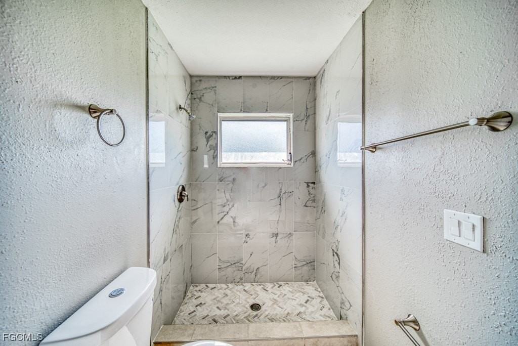 2004 Northeast 6th Street - Photo 7 of 28