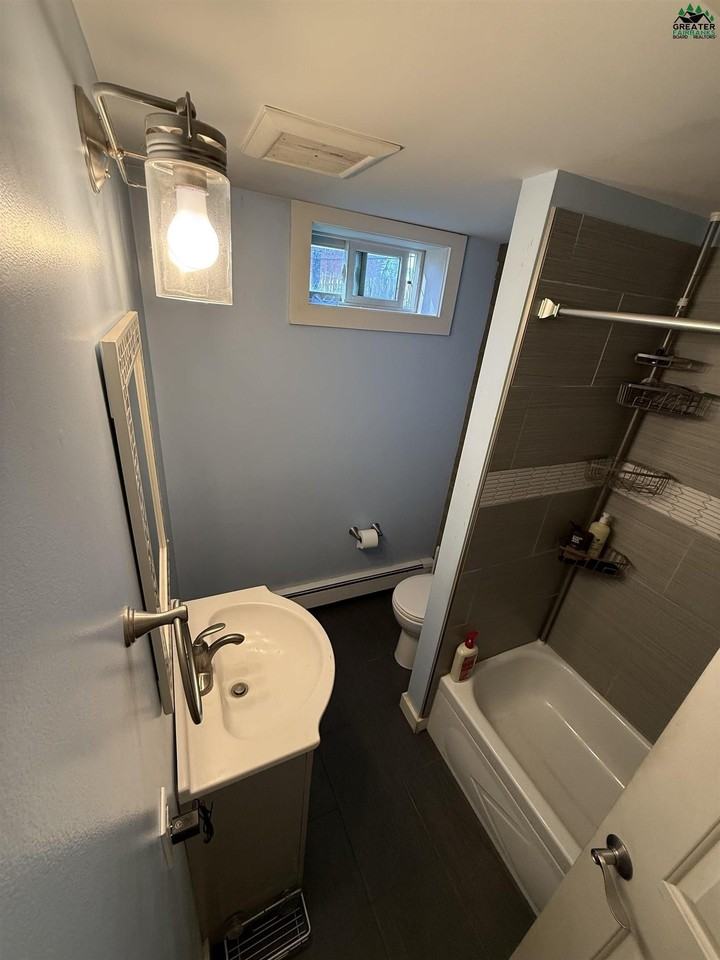 121 Dunbar Ave - Photo 6 of 7