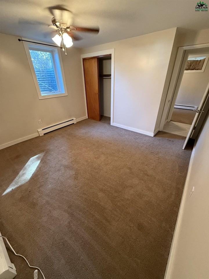 121 Dunbar Ave - Photo 5 of 7