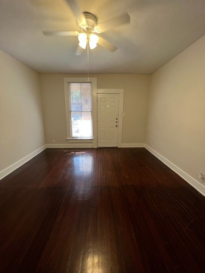 Bouldin Creek Apartments - Photo 7 of 23