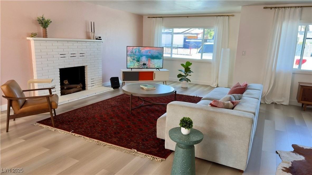 1921 Sombrero Dr - Photo 7 of 33