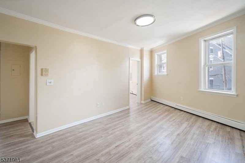 230 Trumbull St #B - Photo 3 of 15