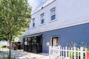 230 Trumbull St #A - Photo 1 of 1