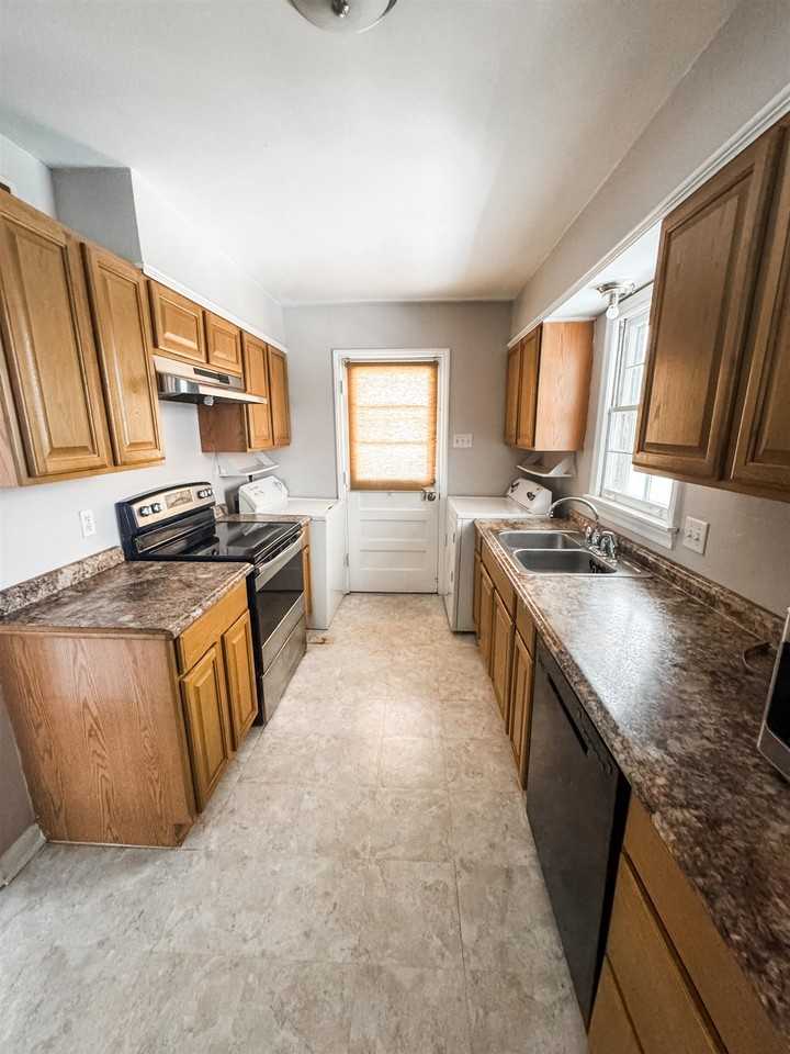 1560 Cranford Rd - Photo 4 of 10